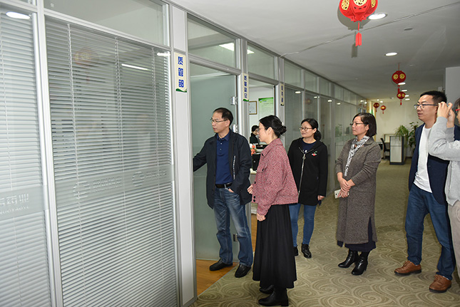 1543029117932369.jpg 3.jpg